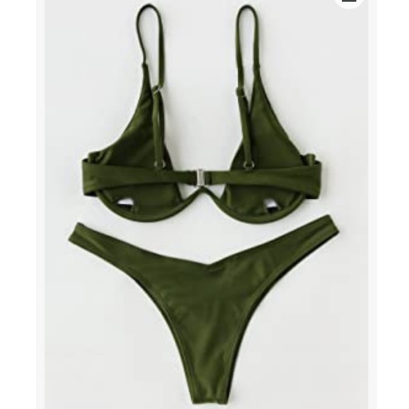 Bikini - Picture 2 of 4